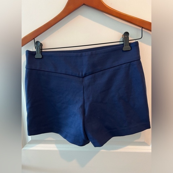 Lilly Pulitzer Short - Picture 7 of 15